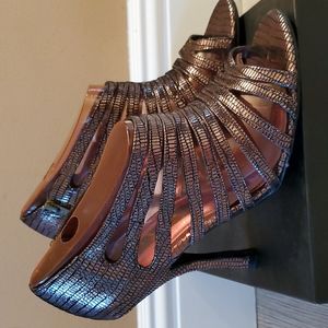 Nina caged gunmetal open toe bootie/ hills  7.5